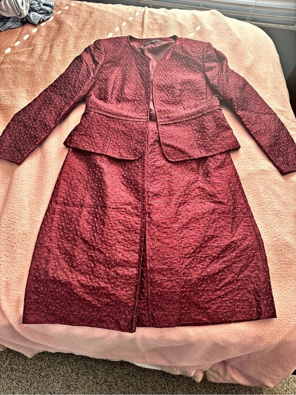 Nipon Boutique Vintage Christmas Holiday Red Floral Jacquard Skirt Suit Set 10